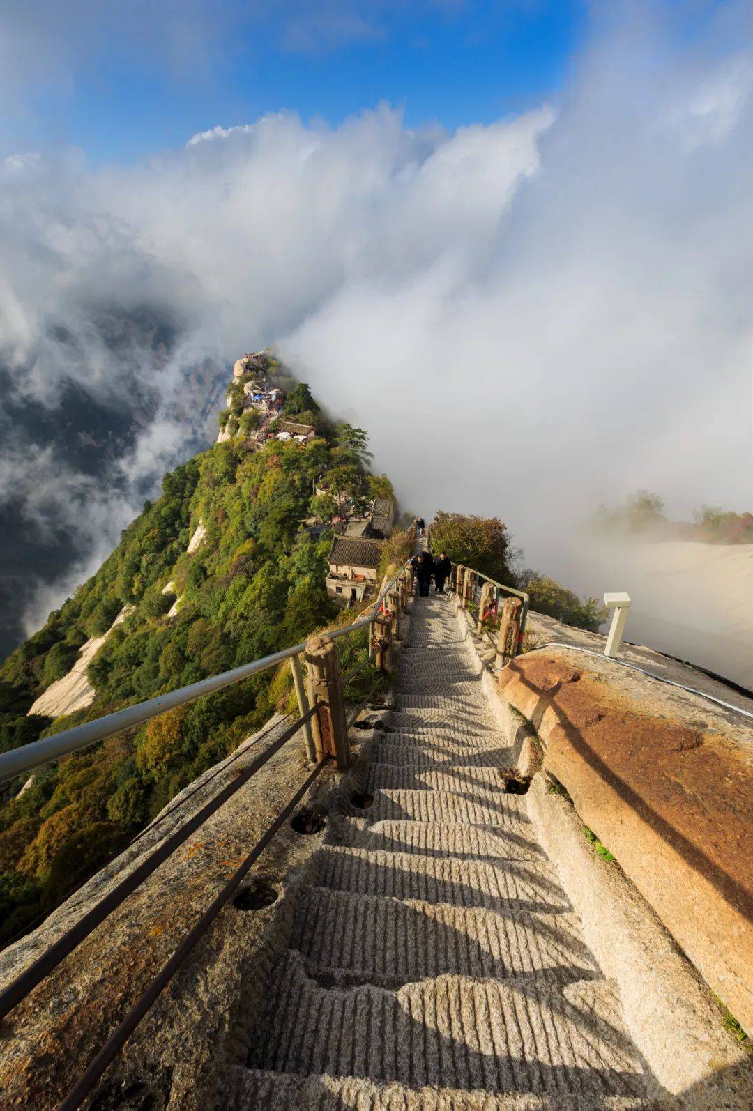 华山北峰顶图片