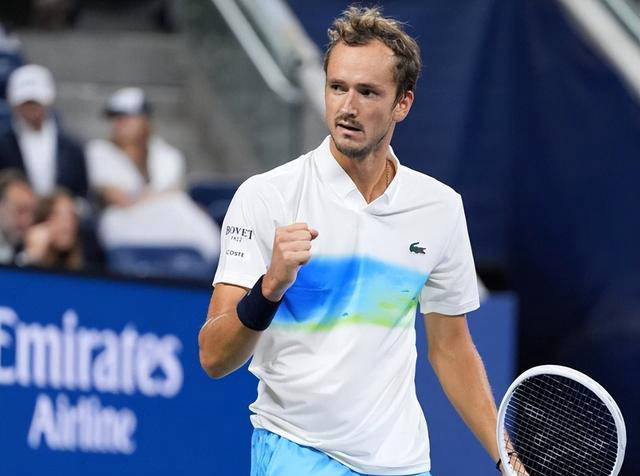 原创            辛纳3-1梅德韦杰夫，美网晋级四强战况详解-美网男单决赛预测