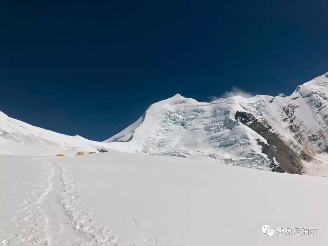 费用详细费用包含希姆隆峰攀登许可证;安娜普尔纳峰国家公园进园费