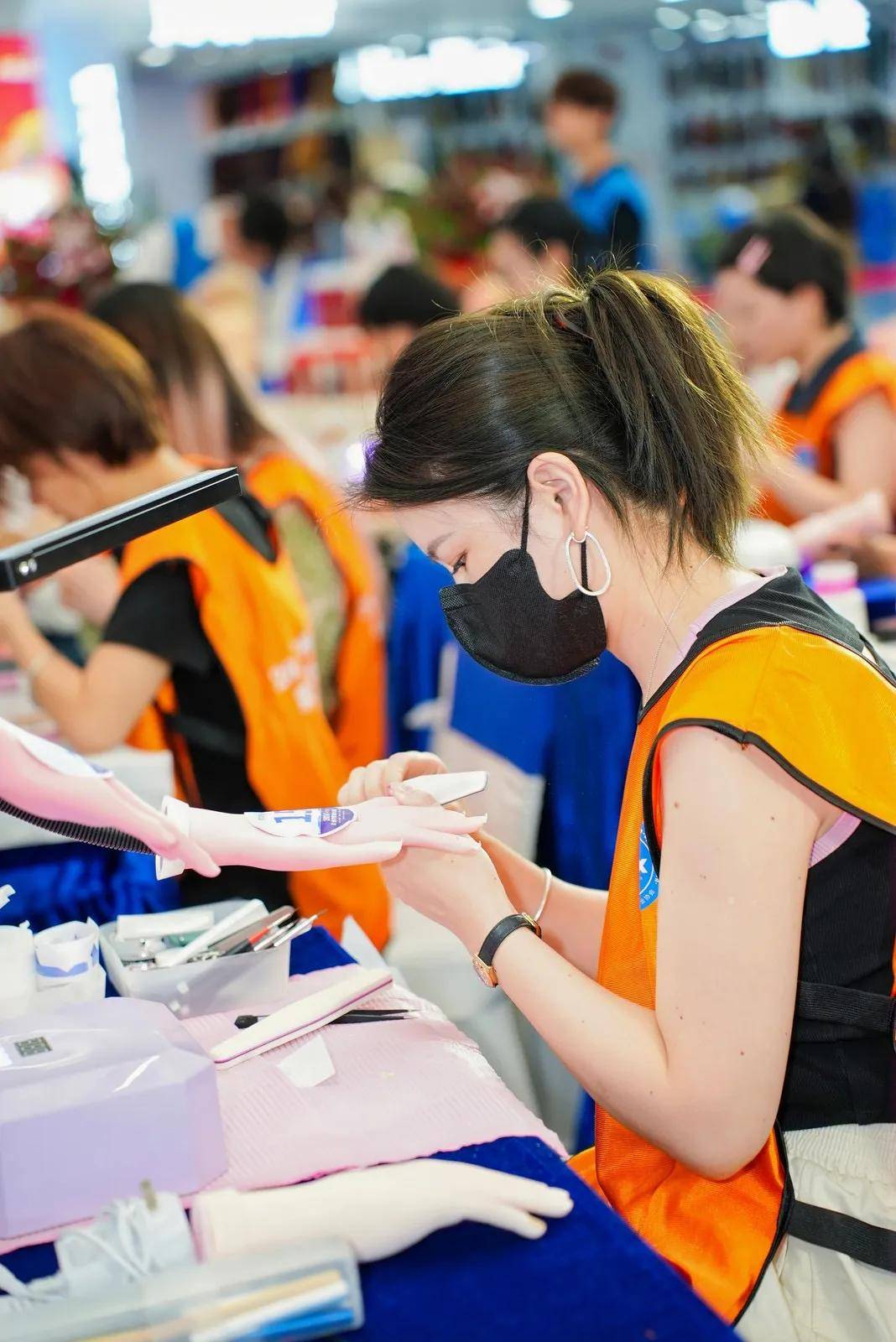 匠心独运 · 技艺比拼,2024广州市美容美发美甲职业技能竞赛闭幕