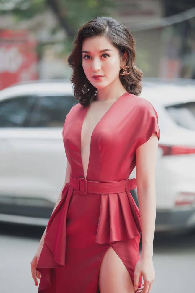 原创越南第一美女凹凸有致完美曲线太美啦