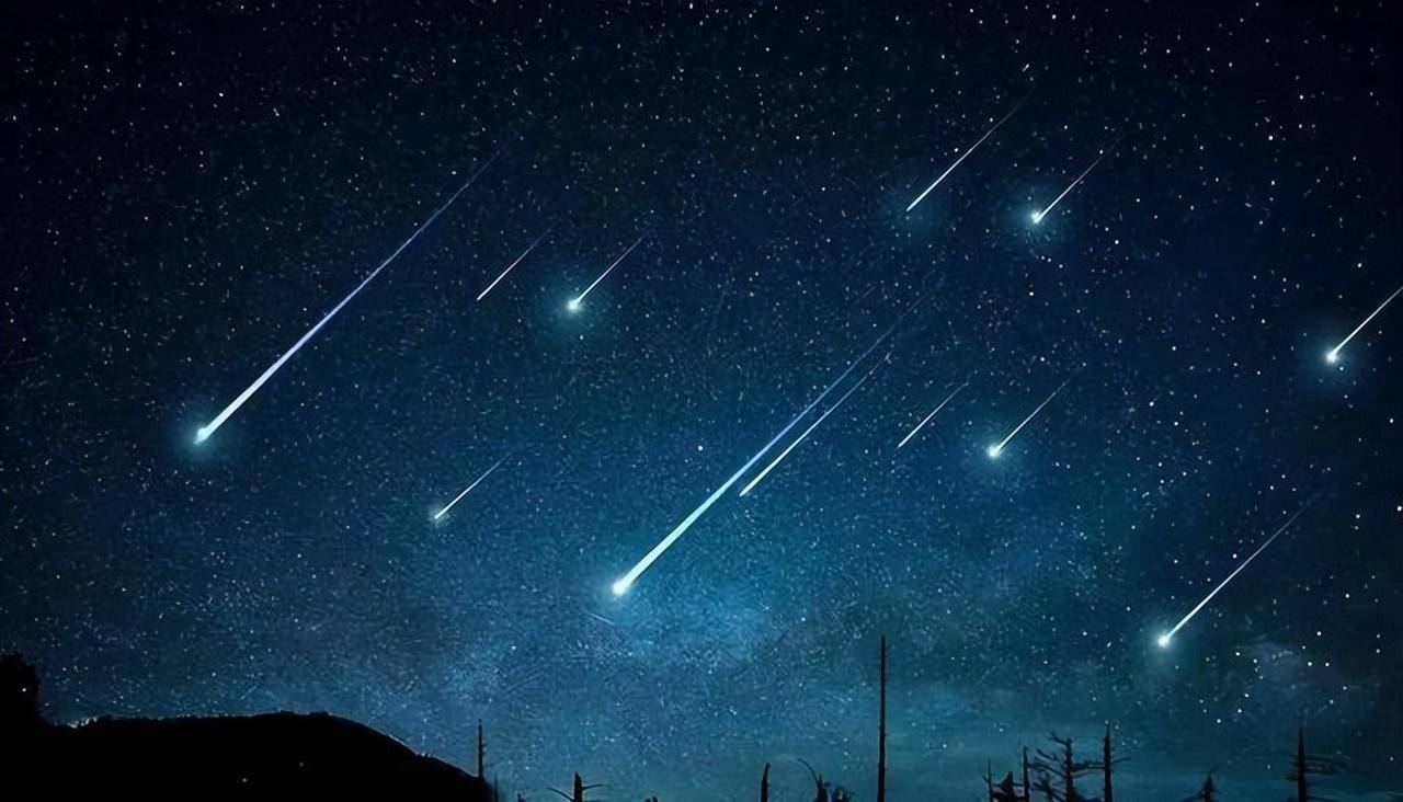 为何夜空中会有流星?流星是怎么产生的?看完突然好"心疼"流星