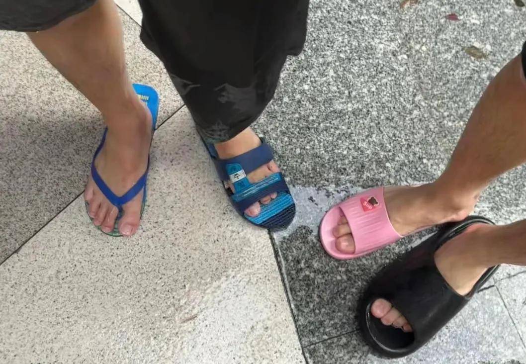 来贵州漂流一次，保守估计路上可捡三部手机。-贵州省哪里有漂流的地方