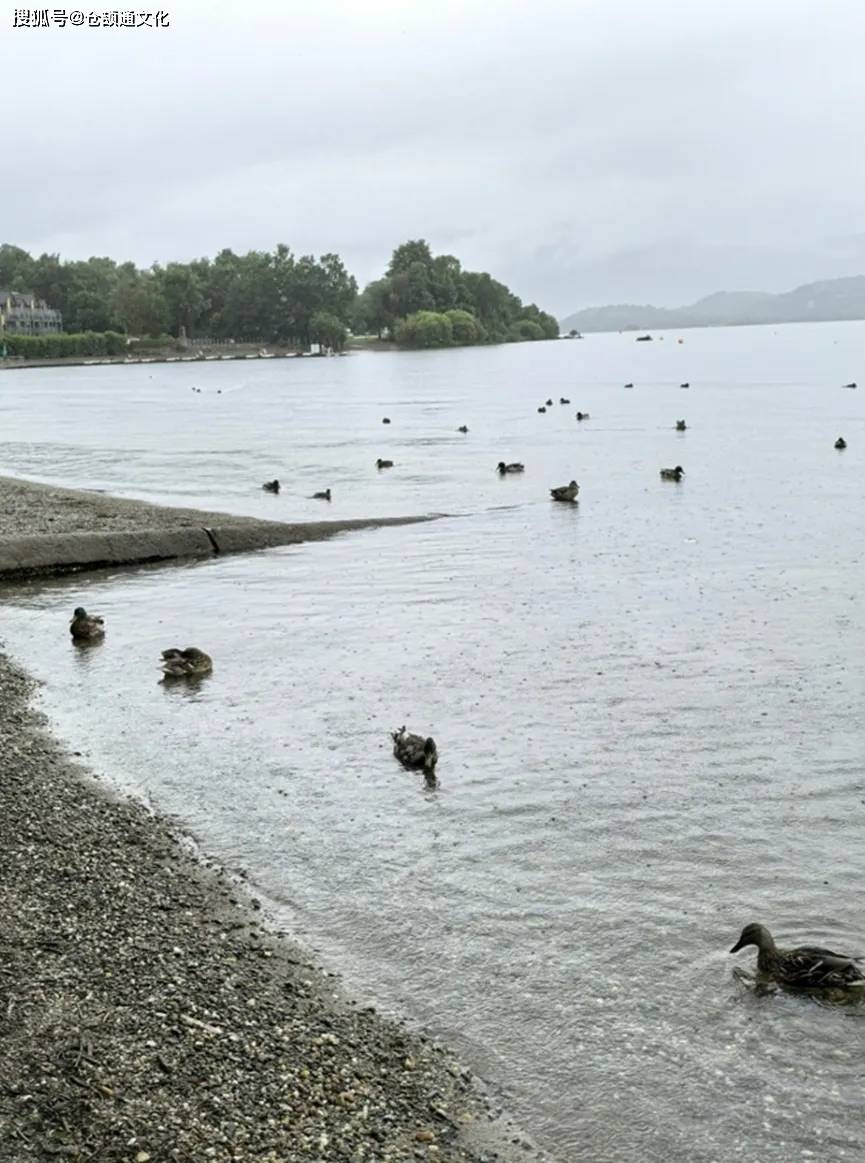 雨中浪漫 | 漫步英国最大的淡水湖