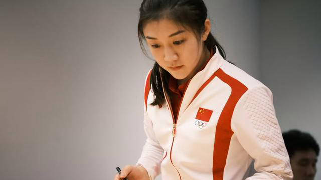陈梦宣布退赛，马琳感到意外，孙颖莎送上祝福-陈梦击败孙颖莎获女单冠军