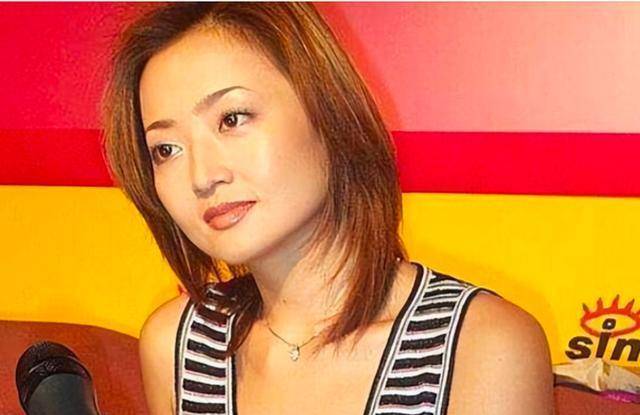 央视主持沙桐离婚,妻子嘲讽多年婚姻如兄弟,前妻一句话暴露真相