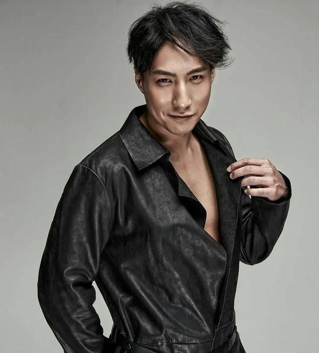 徐少强离世,儿子继承父亲衣钵,名气却差距甚远_徐伟栋_老爸_武侠