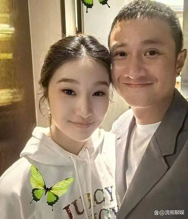 文章大女儿庆16岁生日,晒与爸妈合照超开心,高颜值引热议