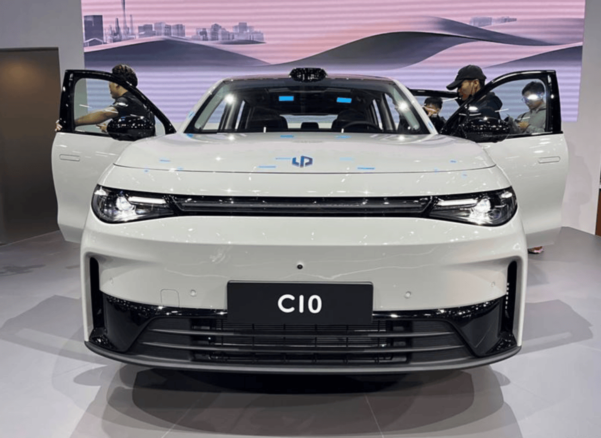 都是“爆款”SUV，零跑C10和银河E5，到底谁更值得选择？