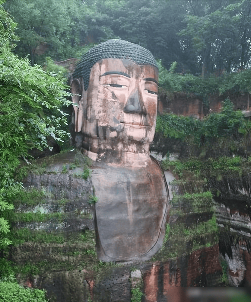 乐山大佛又闭眼图片