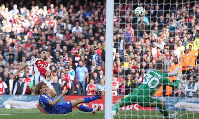 阵地作战不可或缺：阿森纳4-2胜莱斯特城-阿森纳莱斯特城夺冠