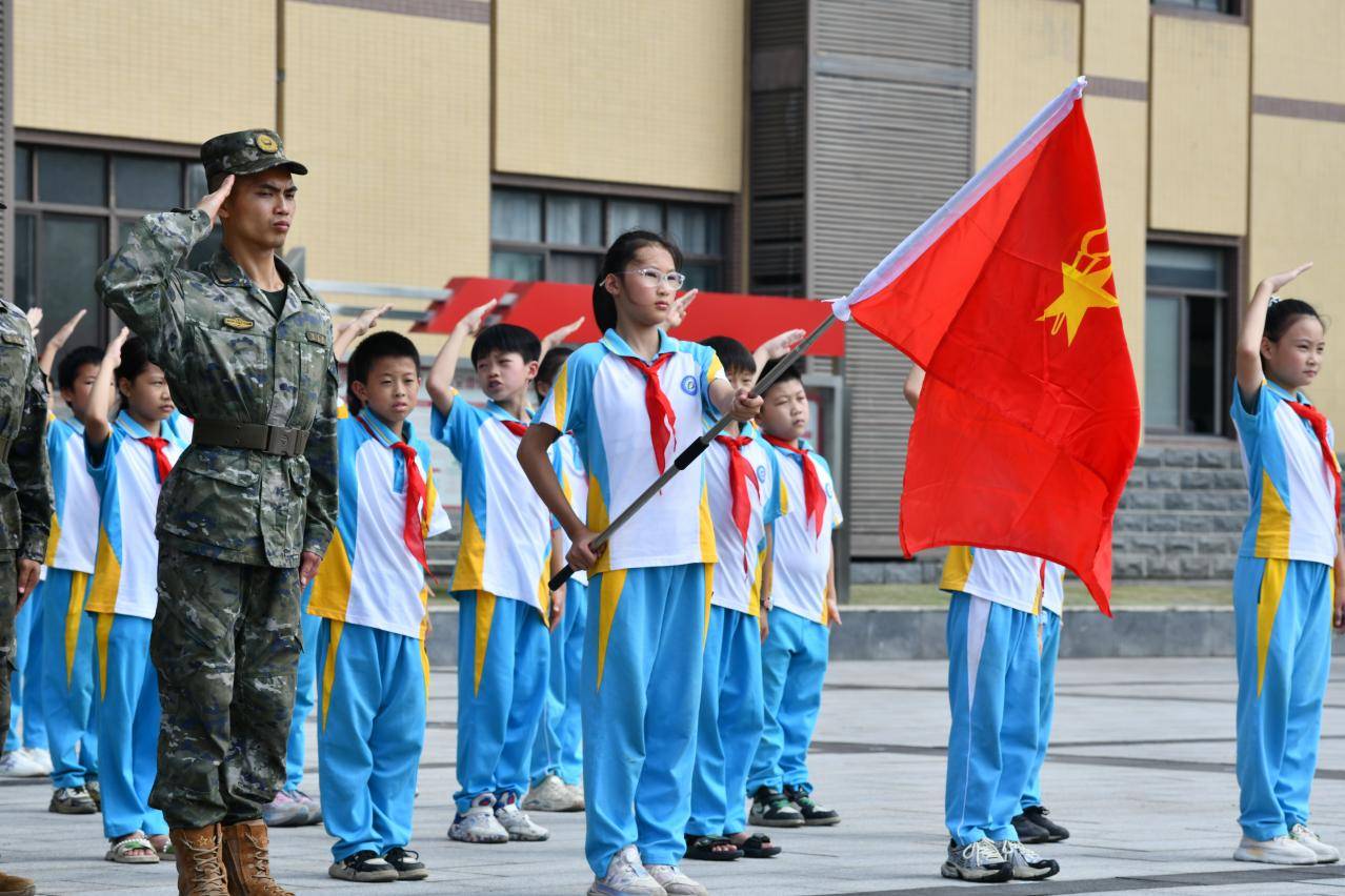 彬江小学图片