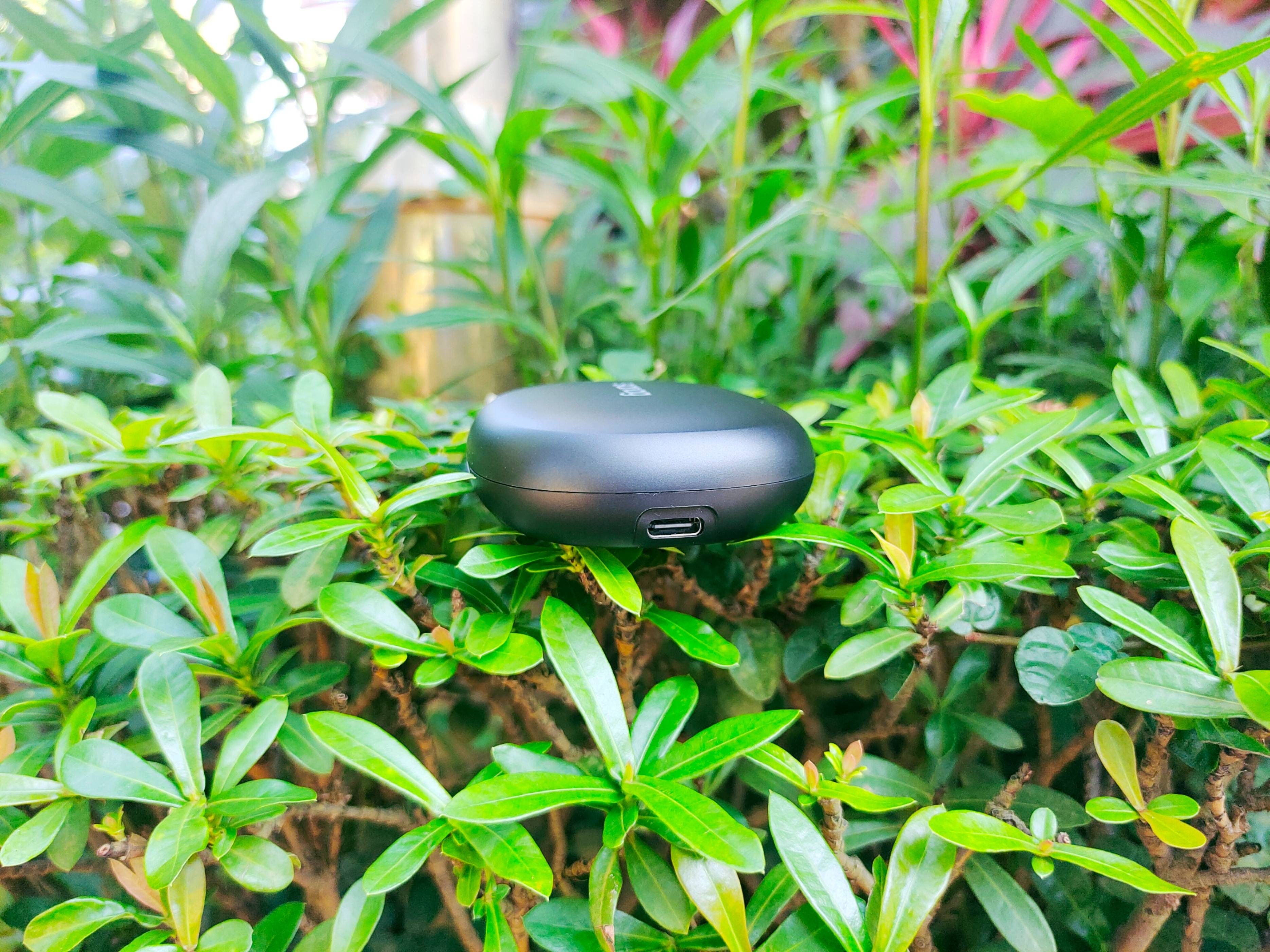 塞那G3s挂耳耳机，轻薄如云，更适合女孩子使用