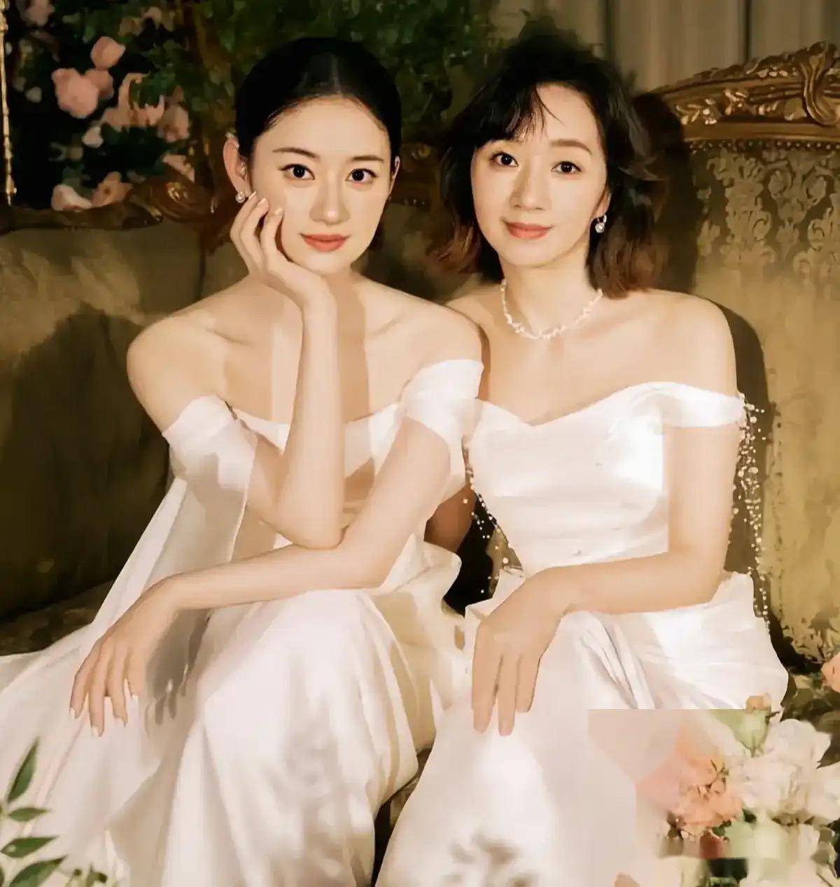 基因太强大,20位女明星和妈妈的合照,果然美女的妈妈也是大美女