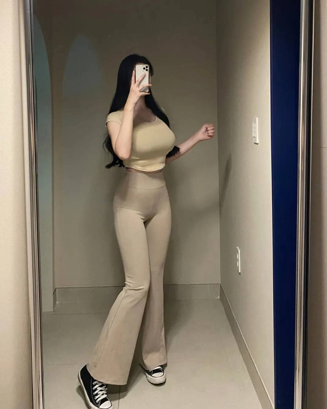 韩国极品健身女神,丰盈婀娜,玉峰圆润美如画