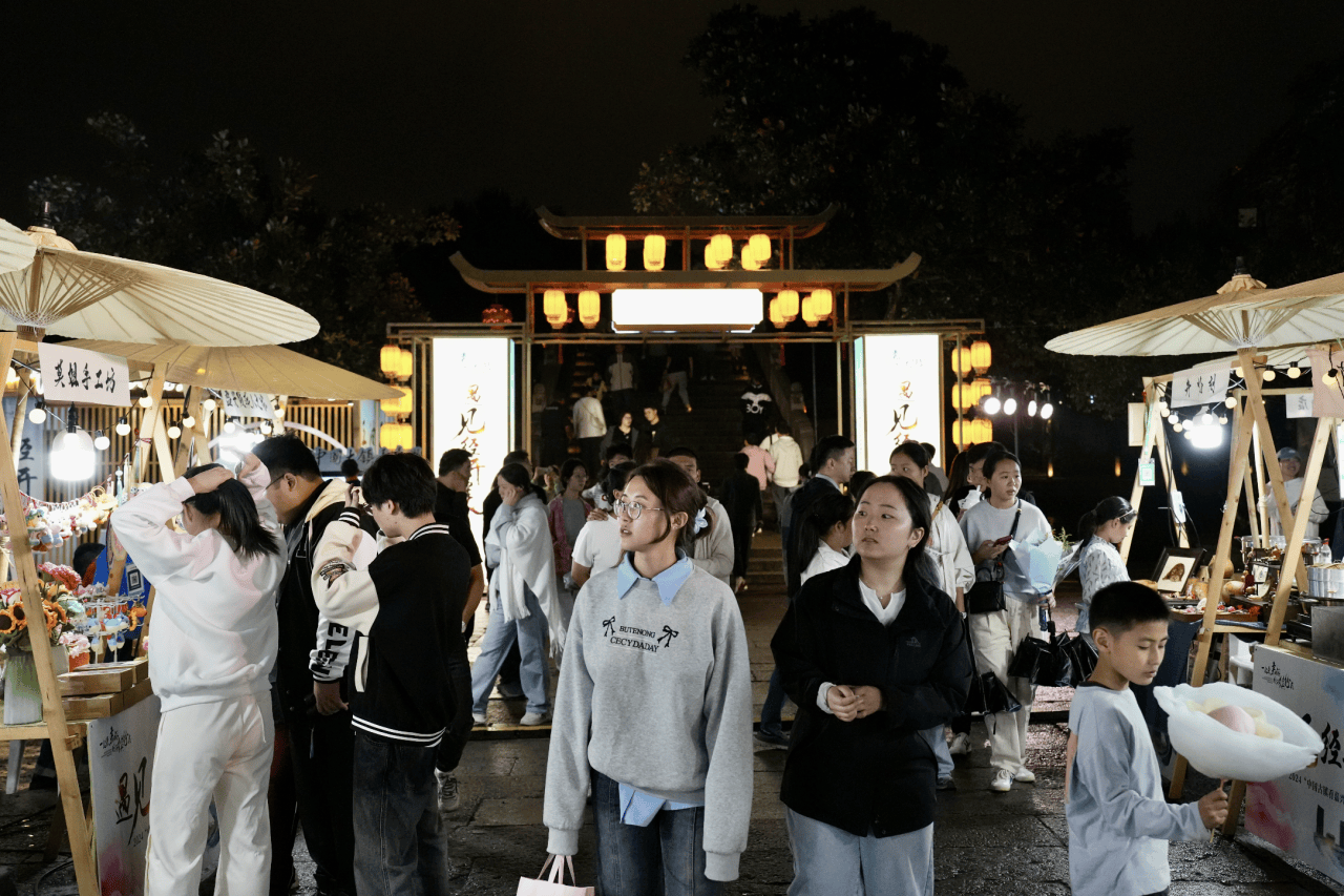 一起来嘉游 月河缤纷夜 | 文旅夜市