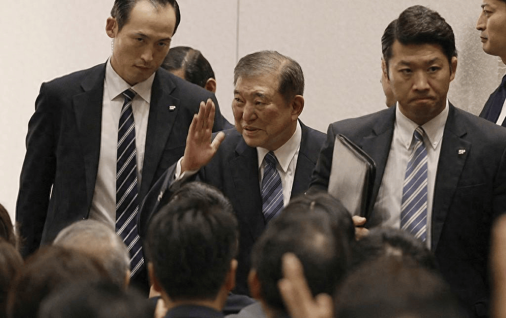 日本新首相诞生,对华态度曝光,外交部火速回应_石破茂_菅义伟_政治