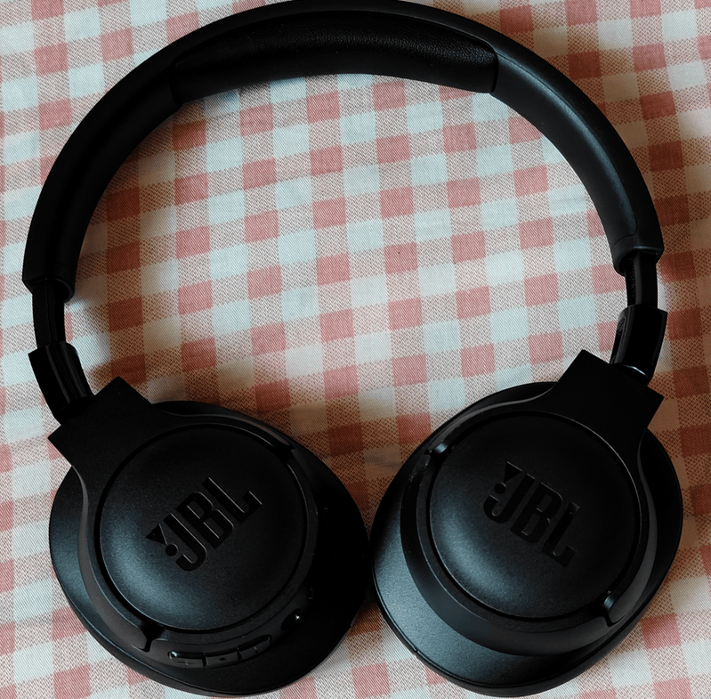 头戴式耳机性价比之王有哪些？头戴式耳机性价比推荐！