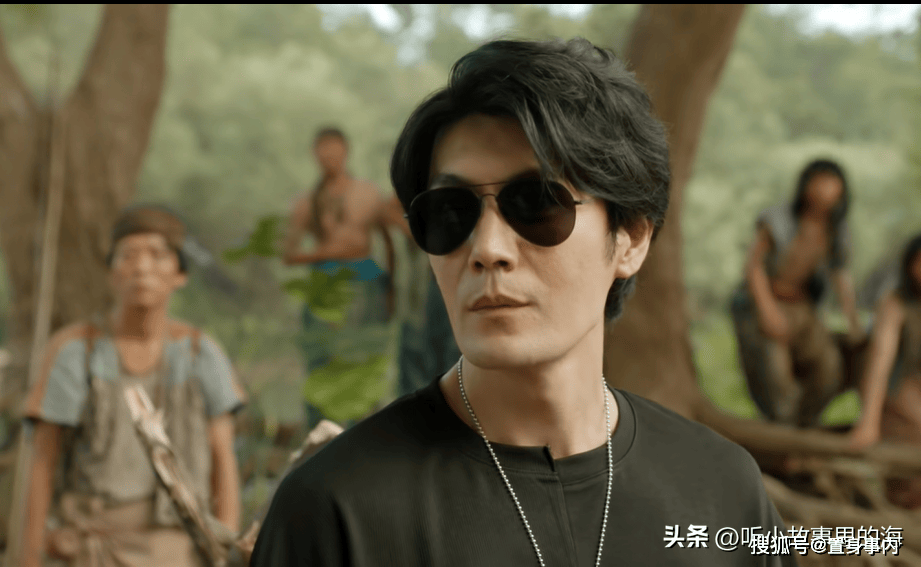 长得帅,有演技,出道20年演戏无数,三演"黑瞎子"又火了