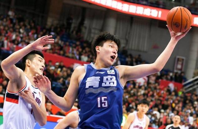 媒体人：杨瀚森只要不受大伤 明年NBA选秀次轮是稳的