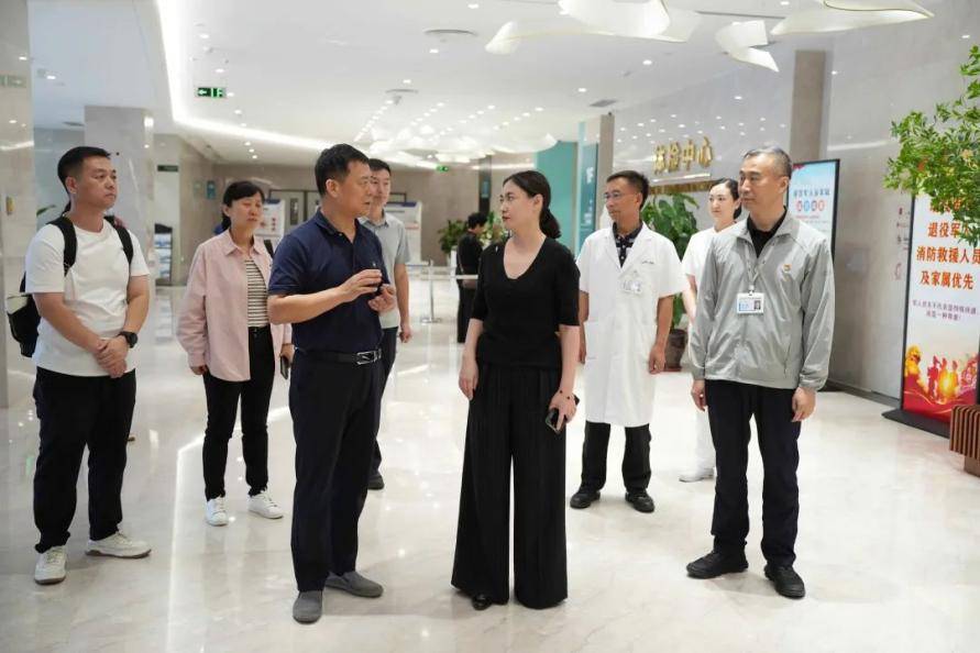 中国双拥杂志社领导调研天津康汇医院,共谋双拥工作未来发展