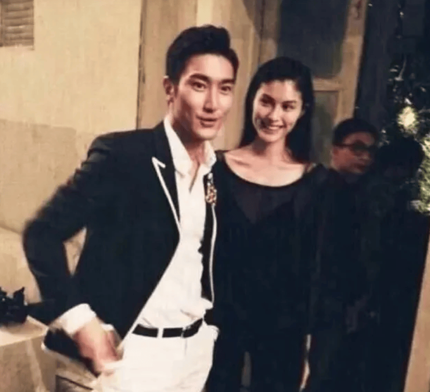 陈伟霆:跟黄晓明抢过baby,爱上同门师姐,如今跟二婚女友游日本