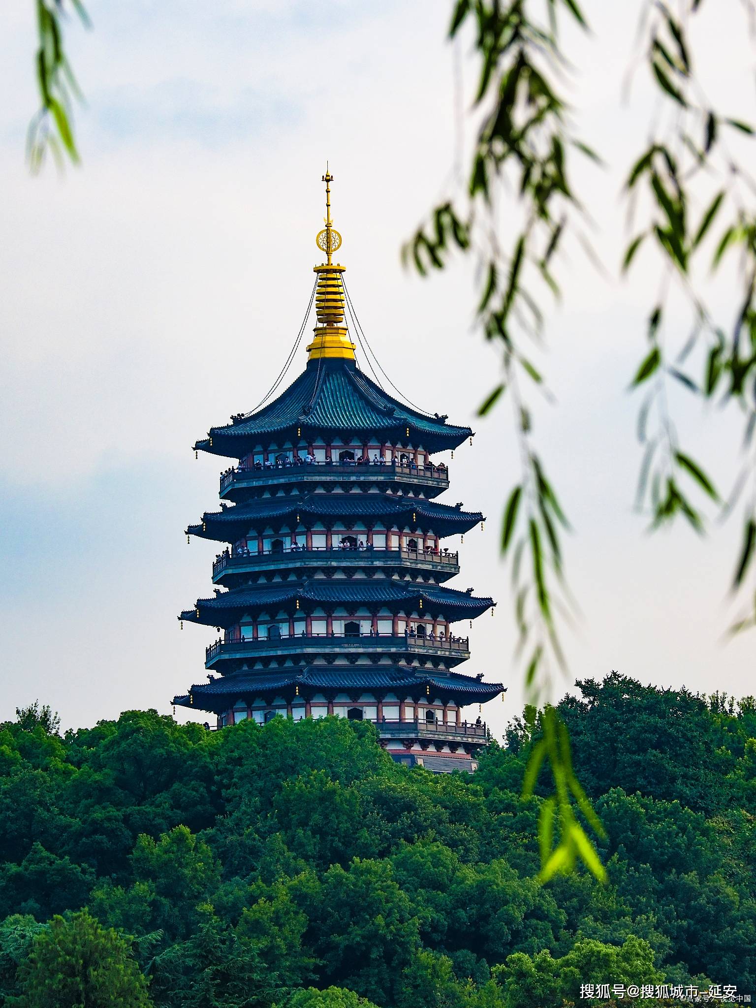 杭州西湖旅游景点有哪些(杭州西湖十大景点旅游顺序)