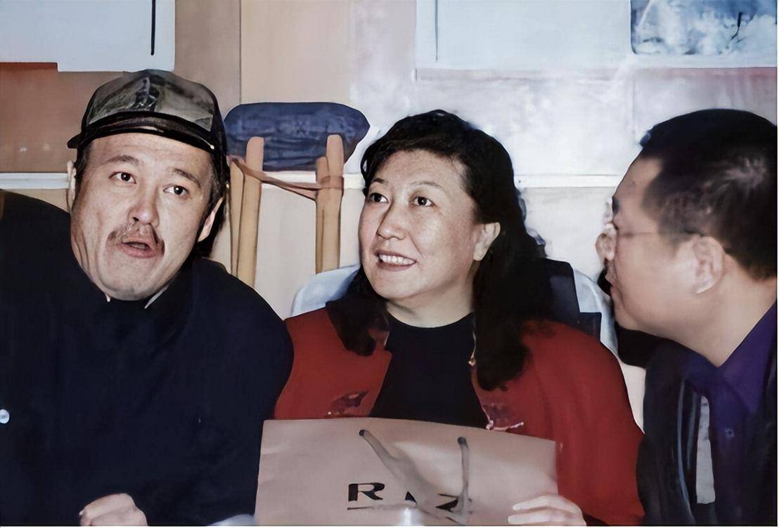 小品演员高秀敏:与有妇之夫同居14年无名分,去世时都没和赵本山和解!