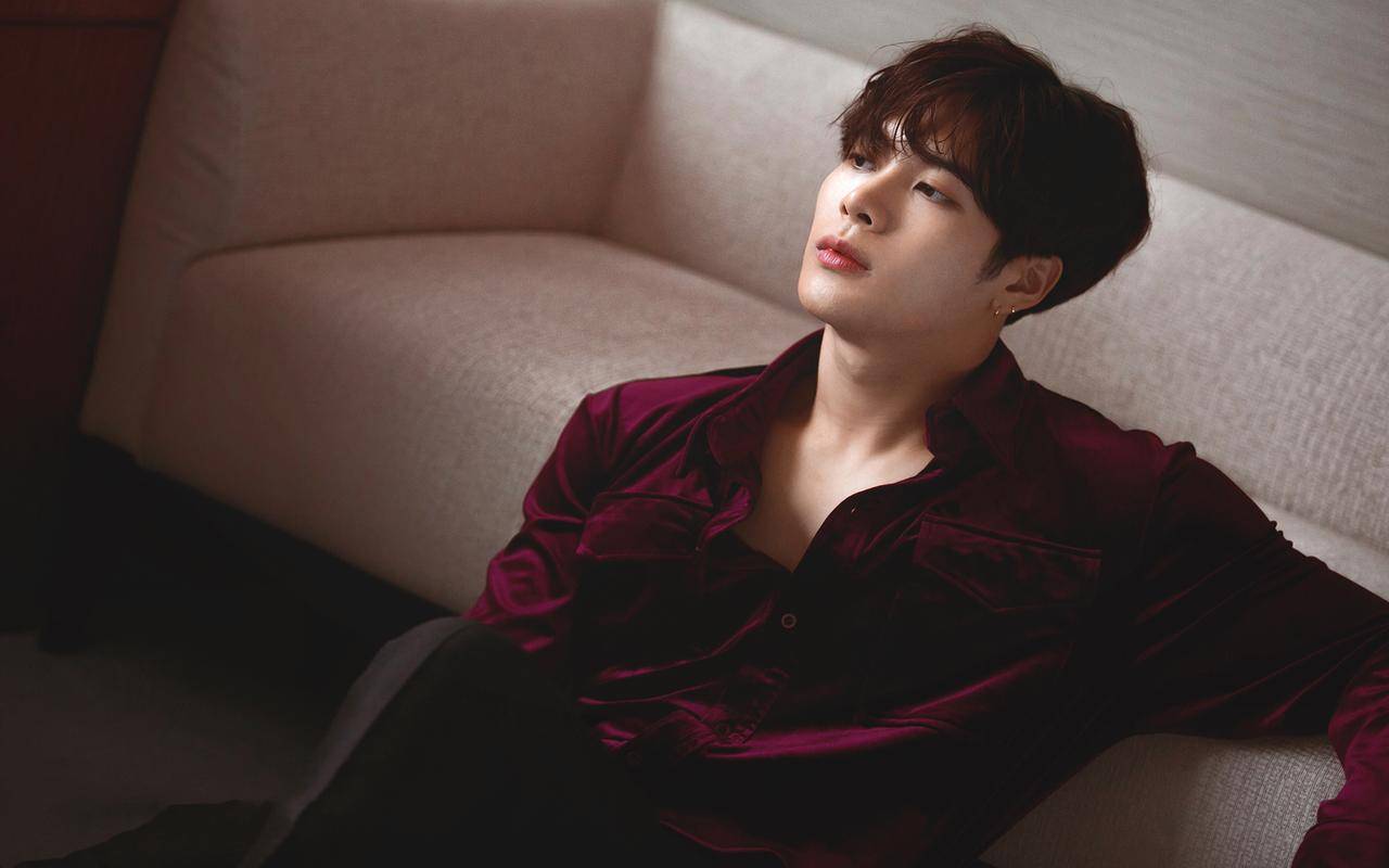 王嘉尔再提35岁当爸计划,坦诚态度引热议,网友:真的有对象了?