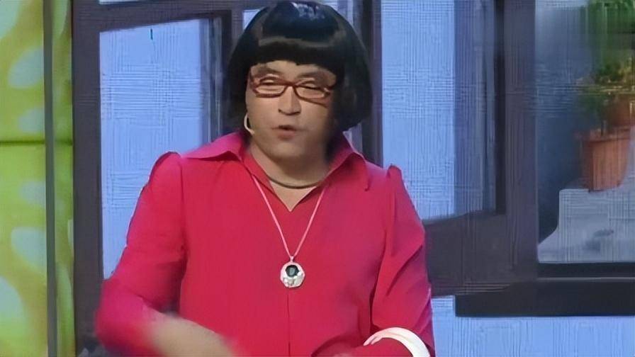 从二人转演员到锒铛入狱,拒拜赵本山为师,魏三是怎么毁了前程的