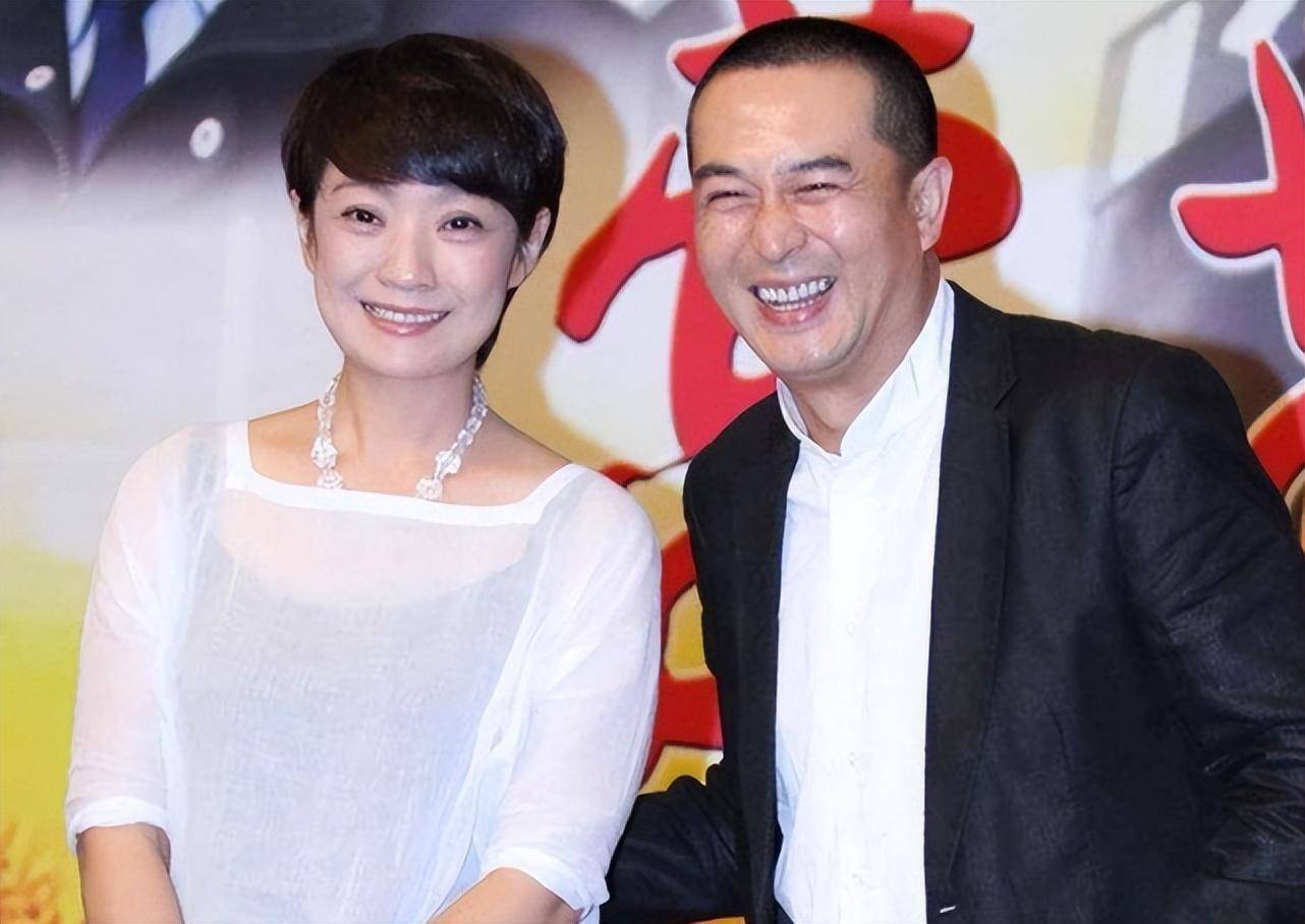 突发！曝张嘉译王海燕离婚，知情者曝离婚原因，最后同框画面曝光-张嘉译的老婆王海燕的前夫是谁