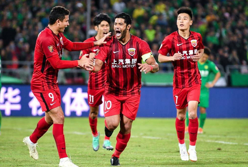 上港有曹赟定的好兄弟张琳芃,王燊超,颜骏凌,职业生涯暮年跟昔日发小