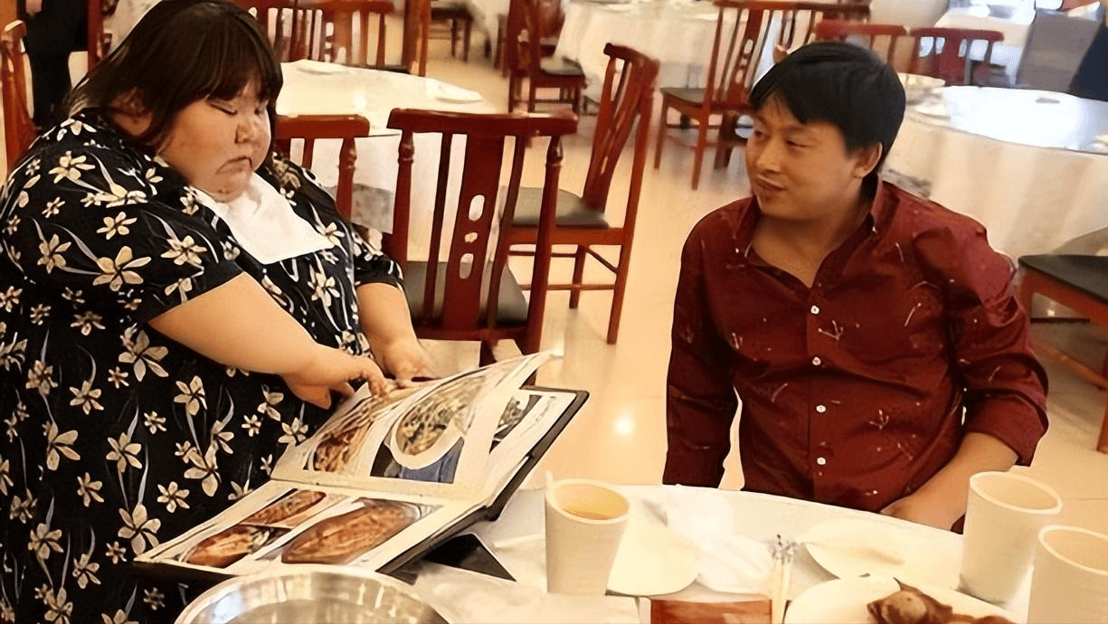 天台一枝花婚后330斤,靠胖年入百万,丈夫不准她减肥是何居心?