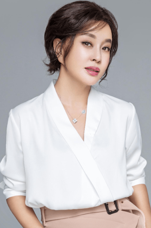 刘晓庆被曝"婚内出轨",曾让小情人留着弹药,等到两人见面时用