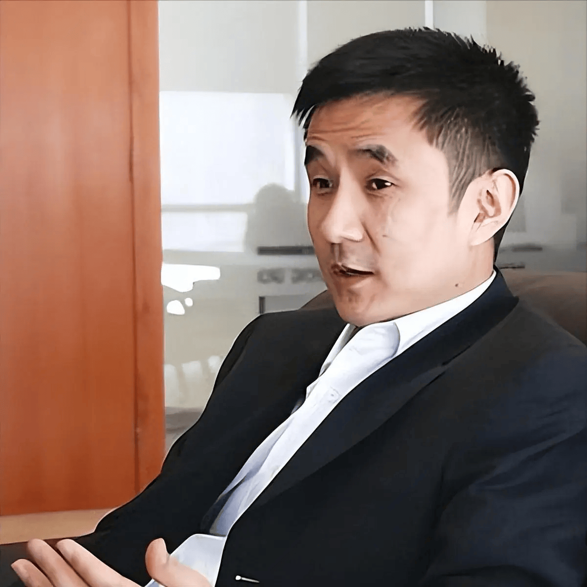 无论原因是什么,王永红的故事都提醒我们,在追求成功的道路上,要时刻