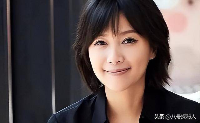 捧红一堆京圈大佬,抛妻弃女爱上19岁女生,66岁他扬言要女子陪伴