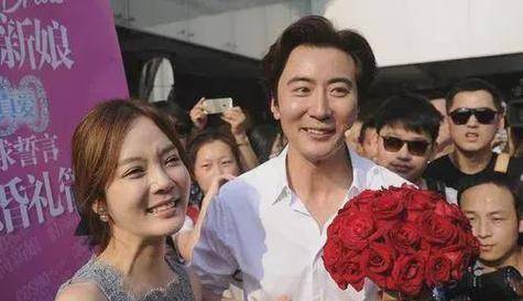 蔡琳和高梓淇聊天显亲昵,7岁儿子:我想和爸爸一起生活