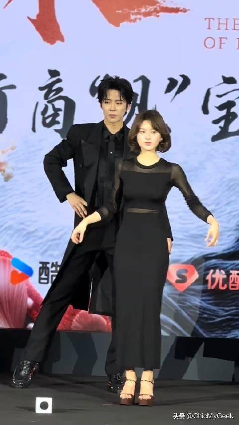 刘宇宁公开叫赵露思宝贝!剧里剧外都磕疯!