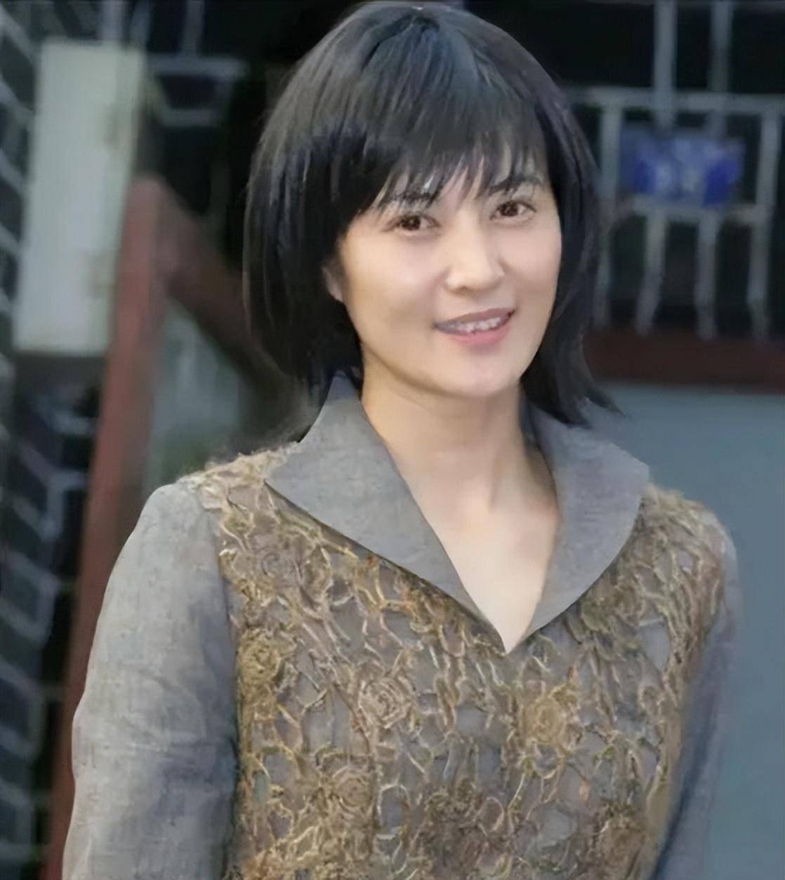 著名演员王菁华:5岁出道,29岁与当红男星常戎分手后,单身至今