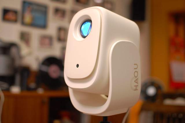 百元投影新标杆,亮度秒杀千元机,哈趣Q1云台投影仪值得拥有