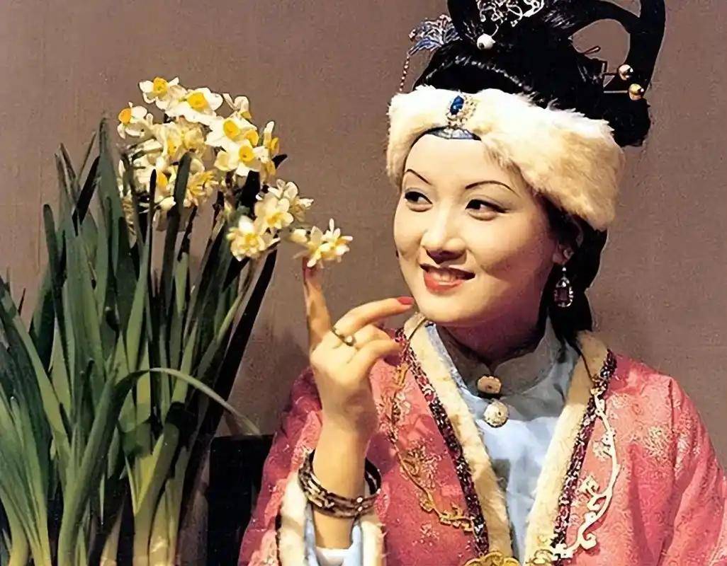 金融家邓婕（邓婕个人资料简历）《邓婕资料简介》