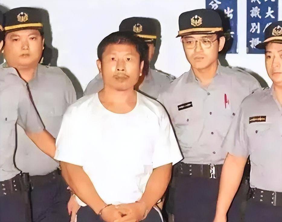 1997年,白冰冰女儿被绑架遭撕票,手段凶残,无良媒体成间接凶手_白晓燕