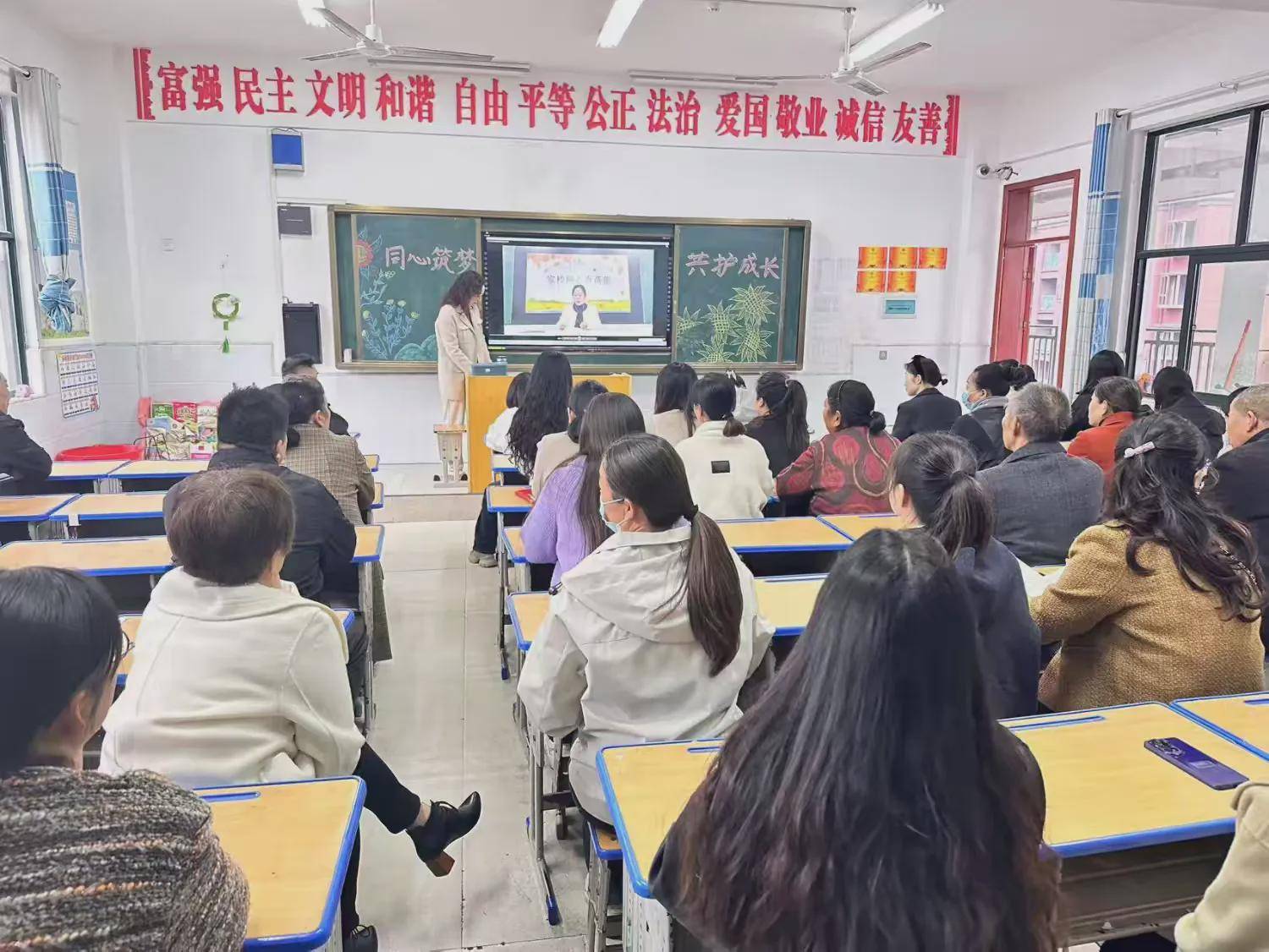 息县第十一小学图片