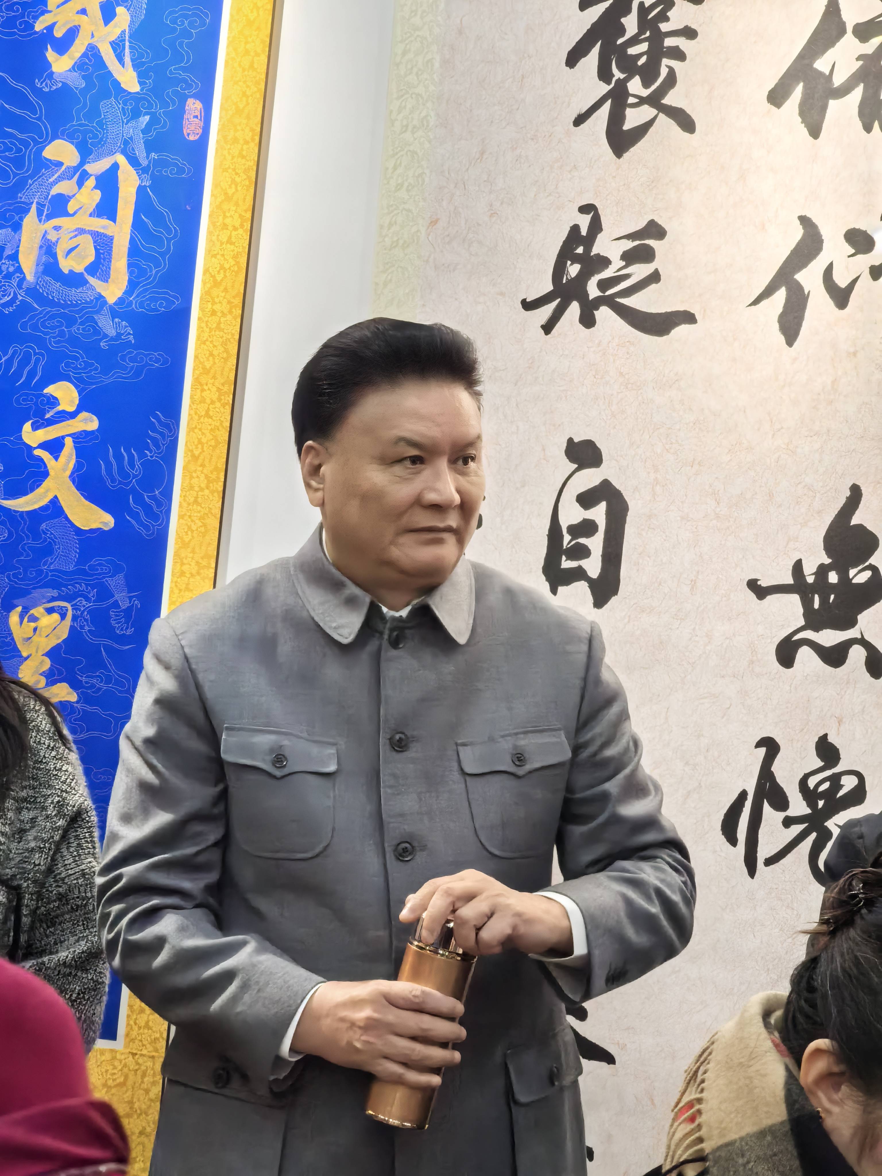 智库主任高级编辑杨兆波报道:书法家松涛谈书法艺术的