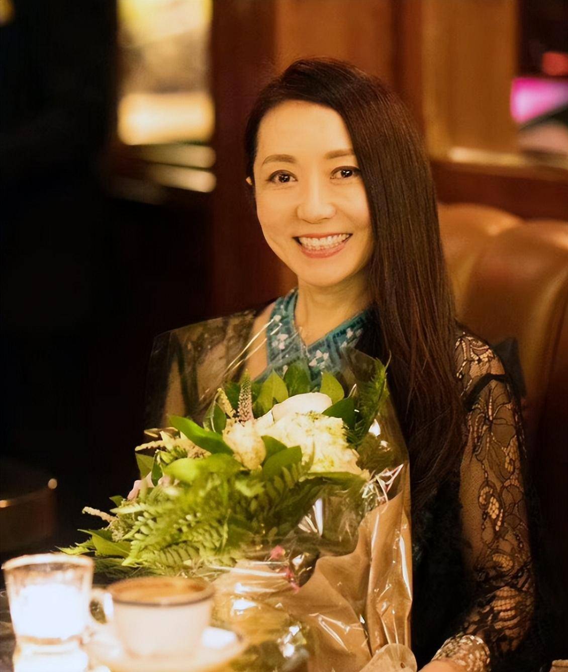 著名歌手程琳:8岁登台,13岁走红,56岁仍未婚,与养女相依为命