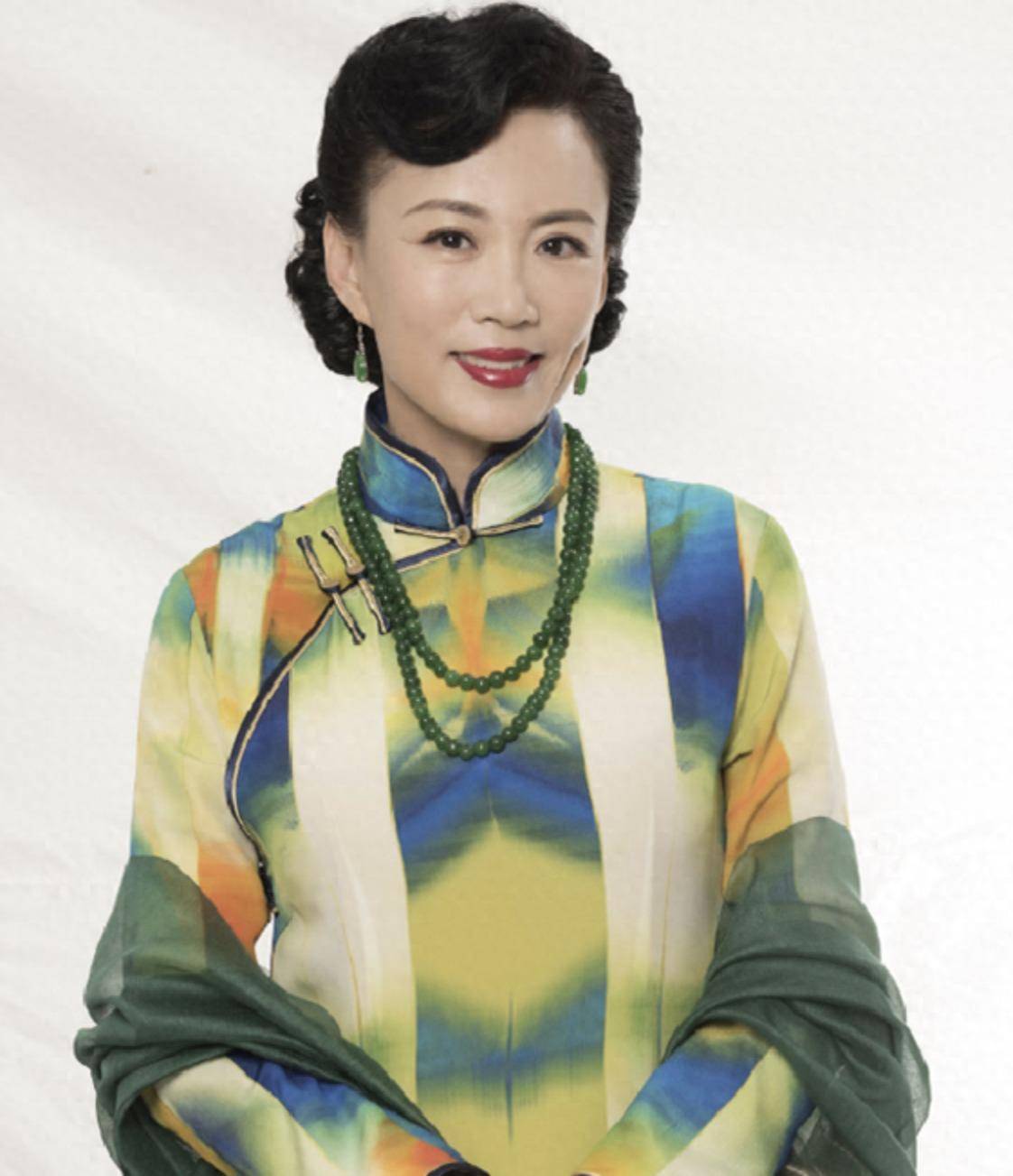 演员马丽:国家一级演员,被丈夫宠爱31年,戏红人不红也幸福