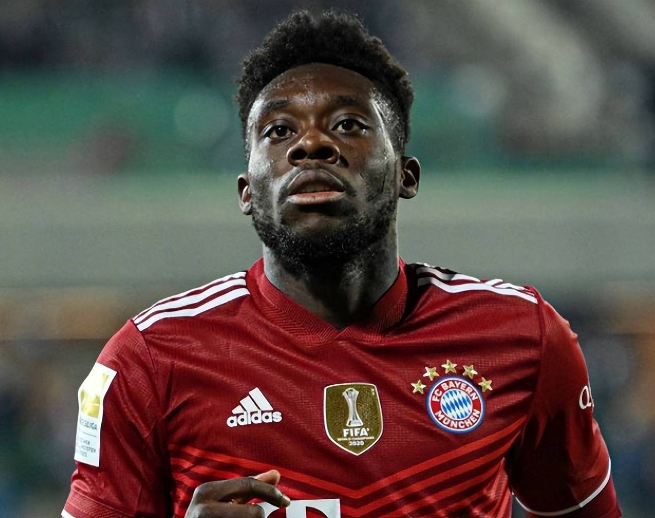 确认!曝阿方索戴维斯拒绝曼联巴萨,免费加盟皇马,拜仁损失惨重