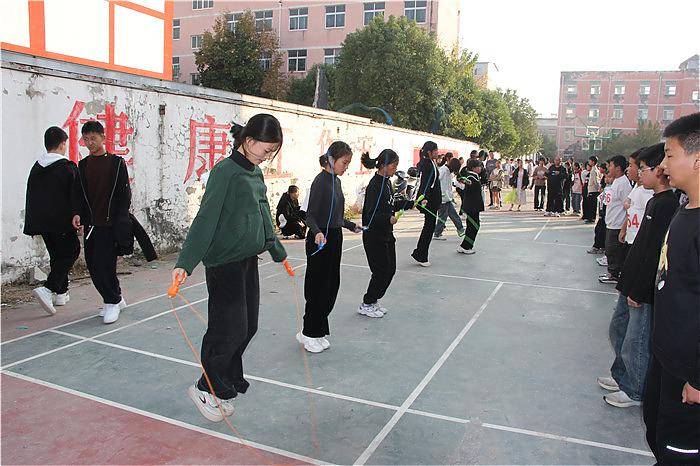 盱眙县马坝初中举行第十九届田径运动会