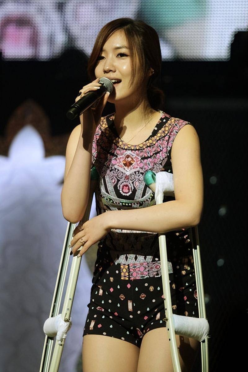 tara公司导师发声,称刘花英曾被掌掴,成员间感情冷漠