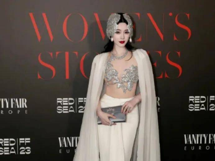 六位当红女星写真惊艳亮相,纯真与魅惑交织令人沉醉 第9张 六位当红女星写真惊艳亮相,纯真与魅惑交织令人沉醉 第9张